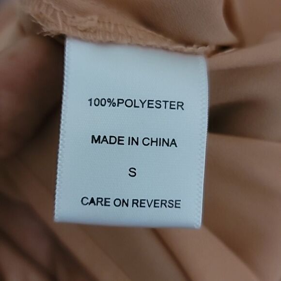 New York and Company Pink LongSleeve Open Back Blouse Sz Small  NWT - Picture 8 of 8